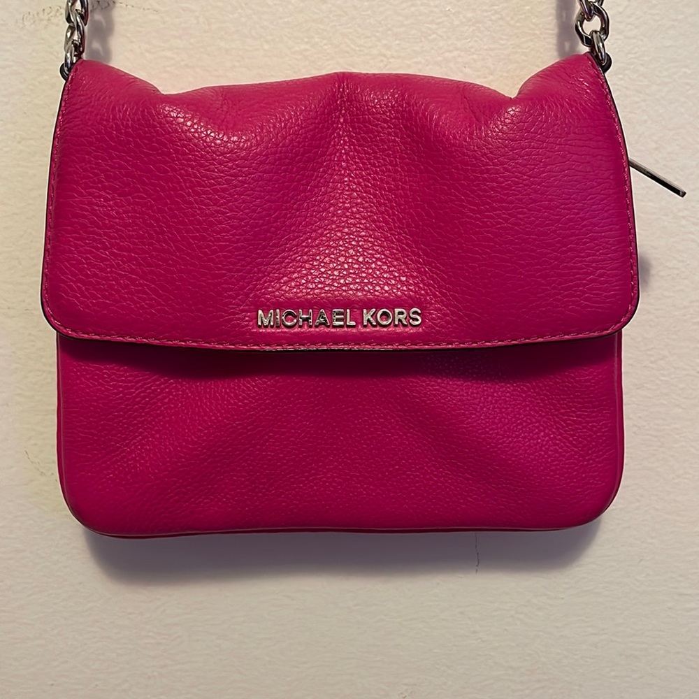 Michael Kors Jet Set Travel Hot Pink Multifunction Crossbody Purse.